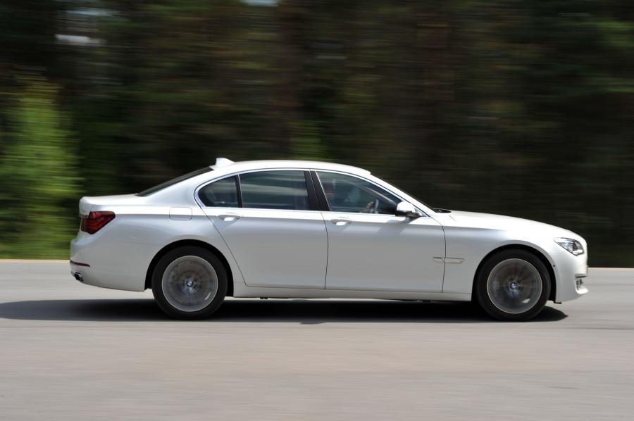  BMW 7-Series 2013 года  (фото 96 из 123)